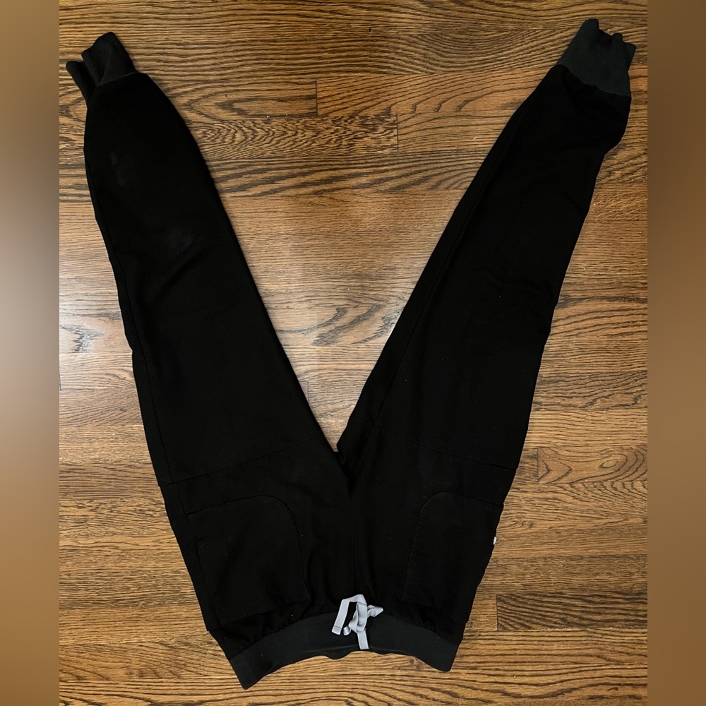 FIGS small tall jogger